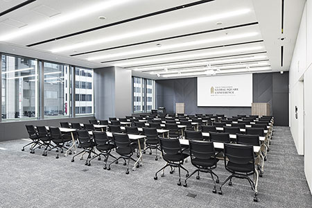 Room A スクール形式レイアウト